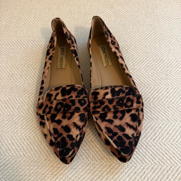 Steve Madden Pointed Toe Animal Print Loafers Size 6.5 - Picture 4 of 5
